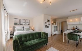 Exklusiv&Zentral: 1-Zi. Apartment mit Balkon Stellplatz